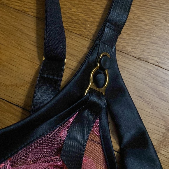 NIB Custom Tatu Couture Laetitia Thong - Picture 8 of 17